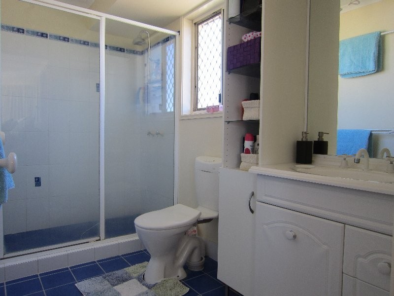 4 Chelsea Close, Flinders View QLD 4305