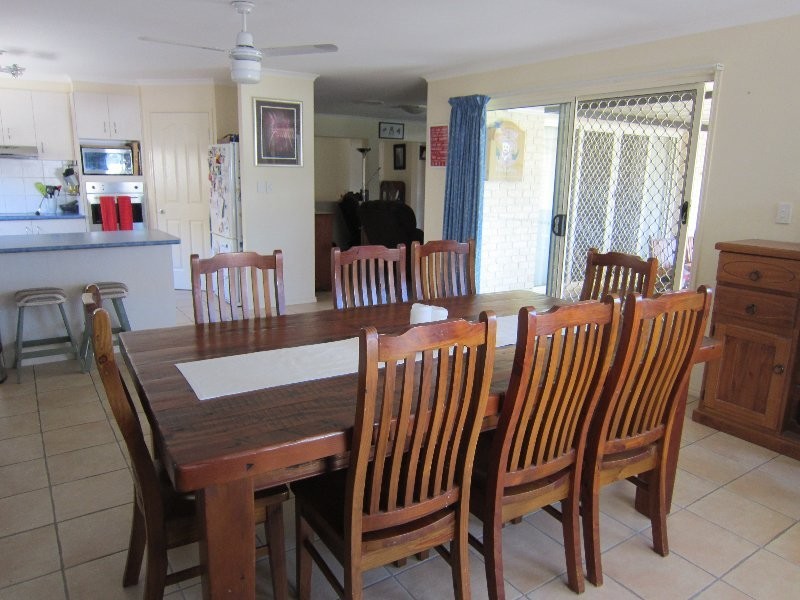 4 Chelsea Close, Flinders View QLD 4305