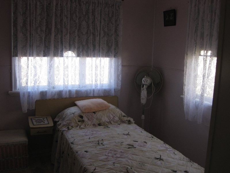 1 Teape Street, Silkstone QLD 4304