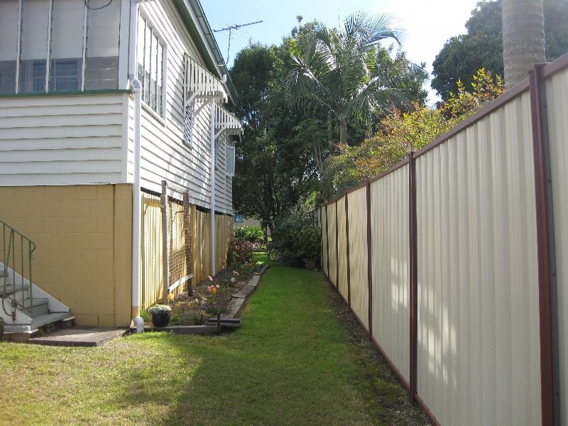 1 Teape Street, Silkstone QLD 4304