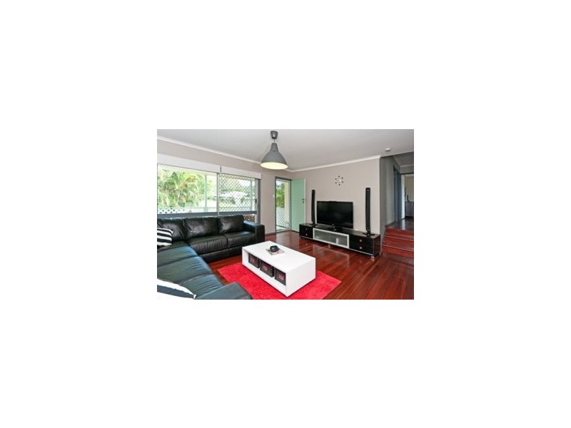 13 Boundary Street, Moores Pocket QLD 4305