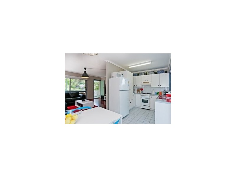 13 Boundary Street, Moores Pocket QLD 4305