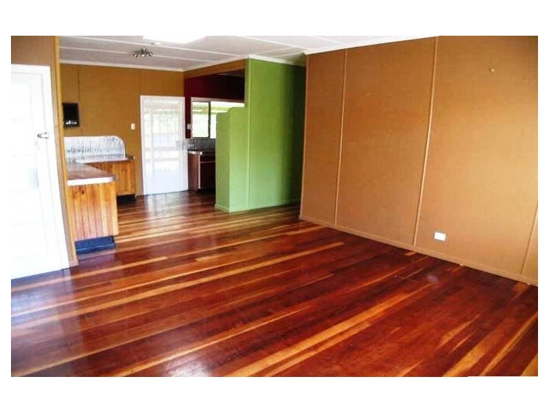 26 Emerald Street, Brassall QLD 4305