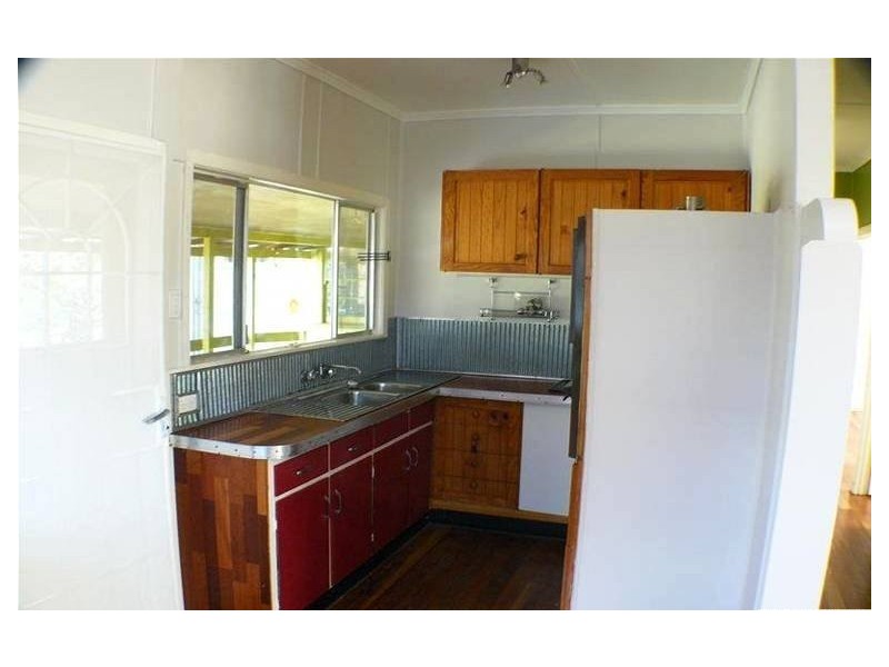 26 Emerald Street, Brassall QLD 4305