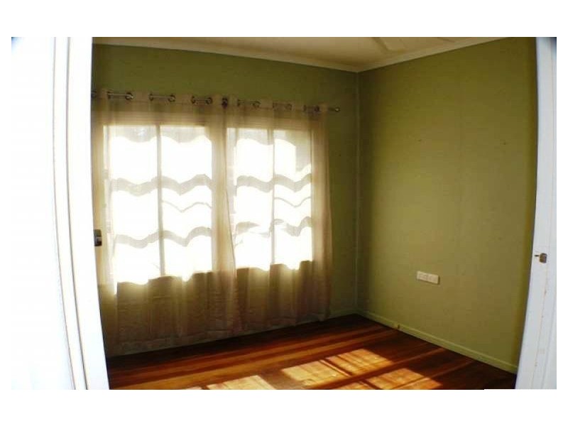 26 Emerald Street, Brassall QLD 4305