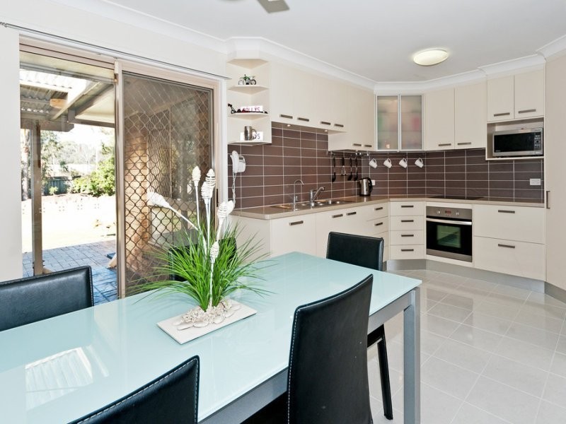 122 Equestrian Drive, Yamanto QLD 4305