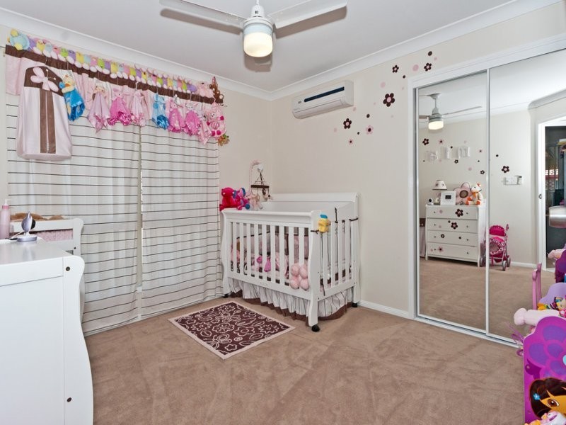 122 Equestrian Drive, Yamanto QLD 4305