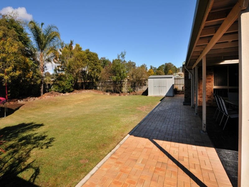 122 Equestrian Drive, Yamanto QLD 4305