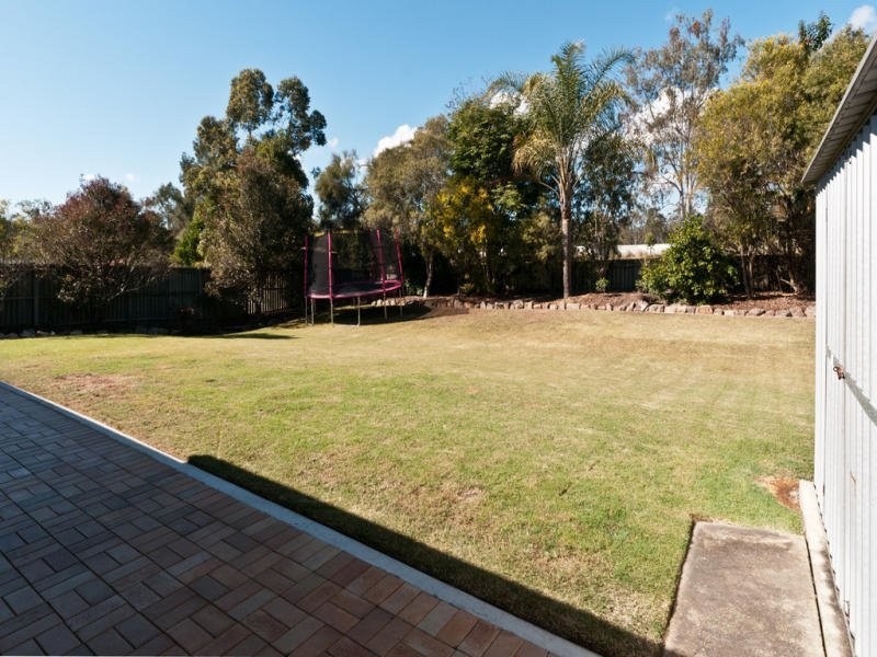 122 Equestrian Drive, Yamanto QLD 4305