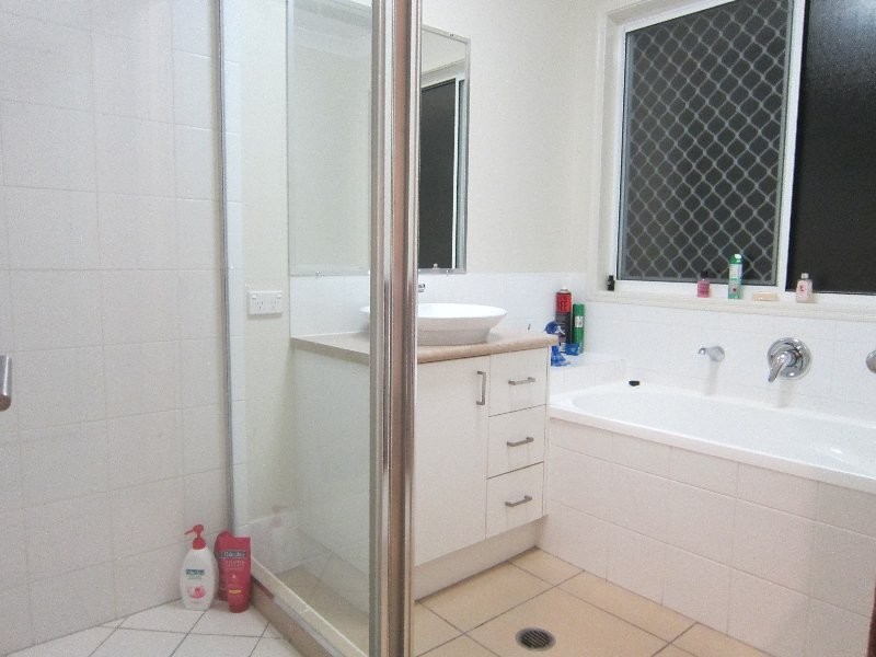 200 Ripley Road, Flinders View QLD 4305