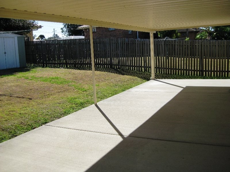 16 Cocos Place, Raceview QLD 4305