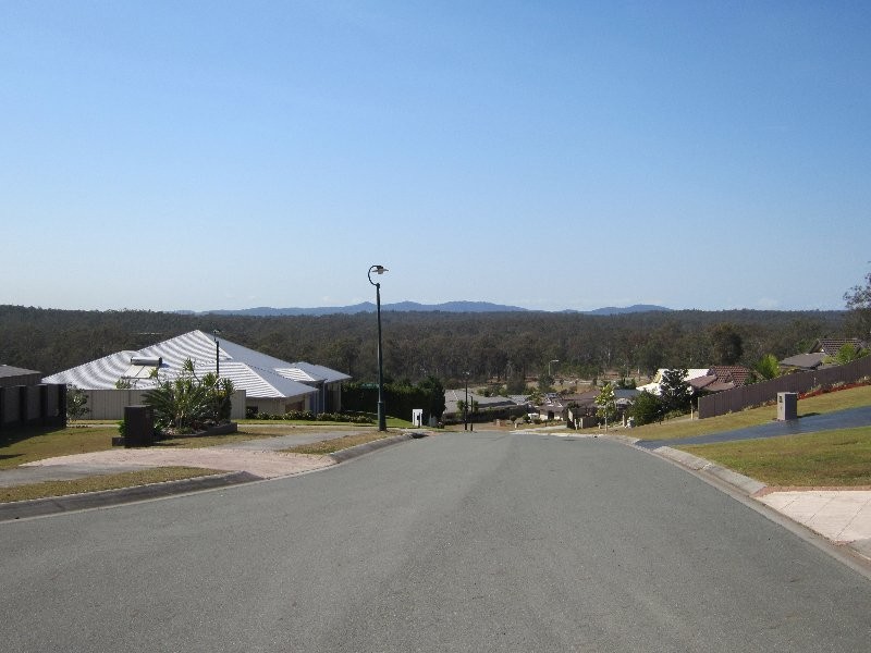 27 Harrison Grove, Deebing Heights QLD 4306