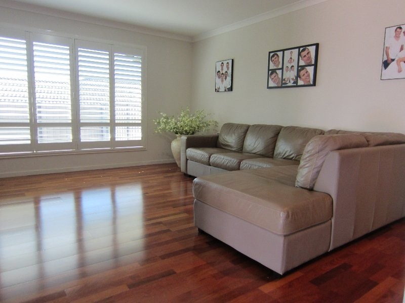 27 Harrison Grove, Deebing Heights QLD 4306