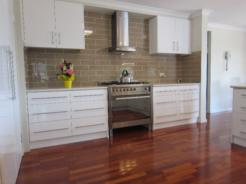 27 Harrison Grove, Deebing Heights QLD 4306