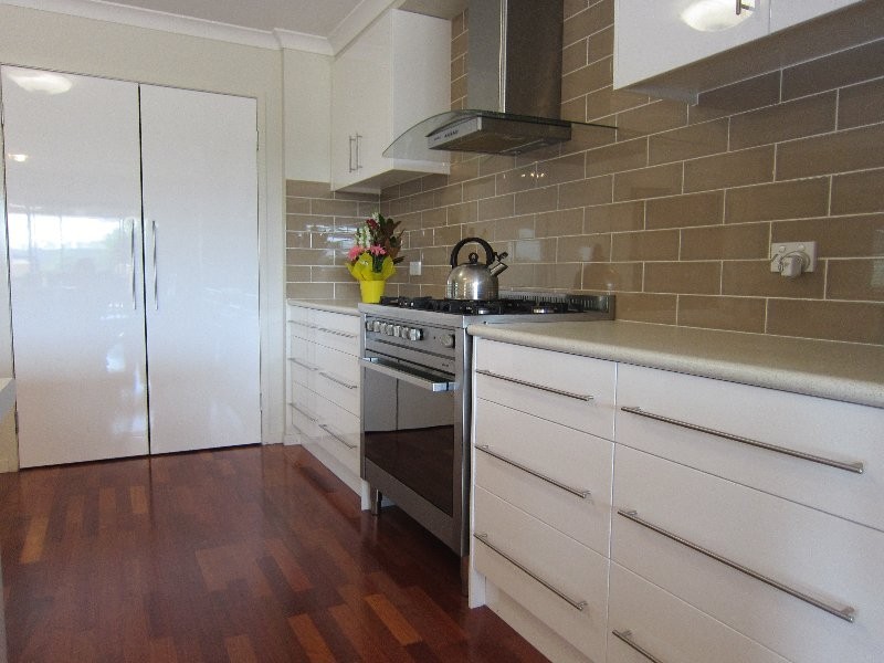27 Harrison Grove, Deebing Heights QLD 4306