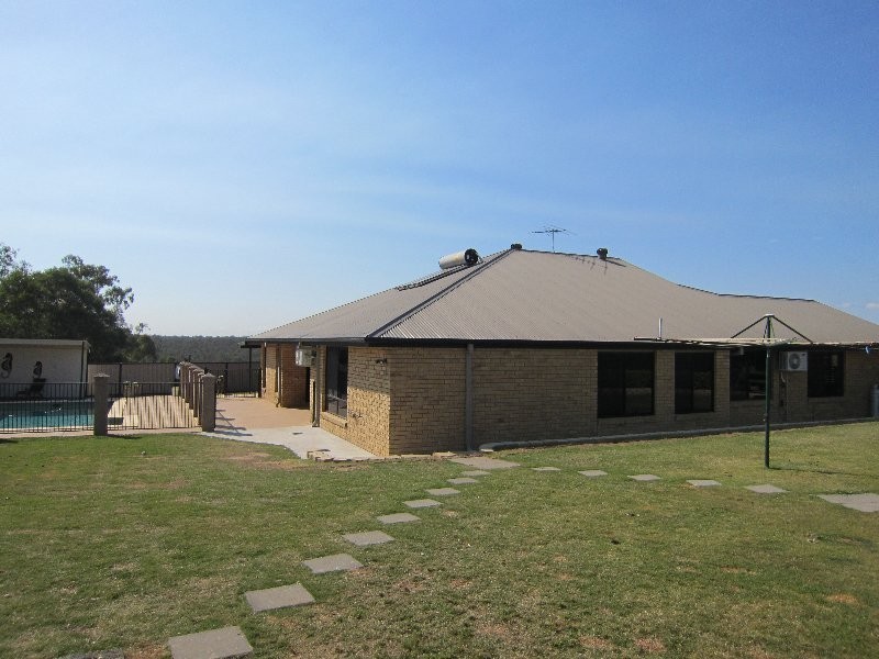 27 Harrison Grove, Deebing Heights QLD 4306