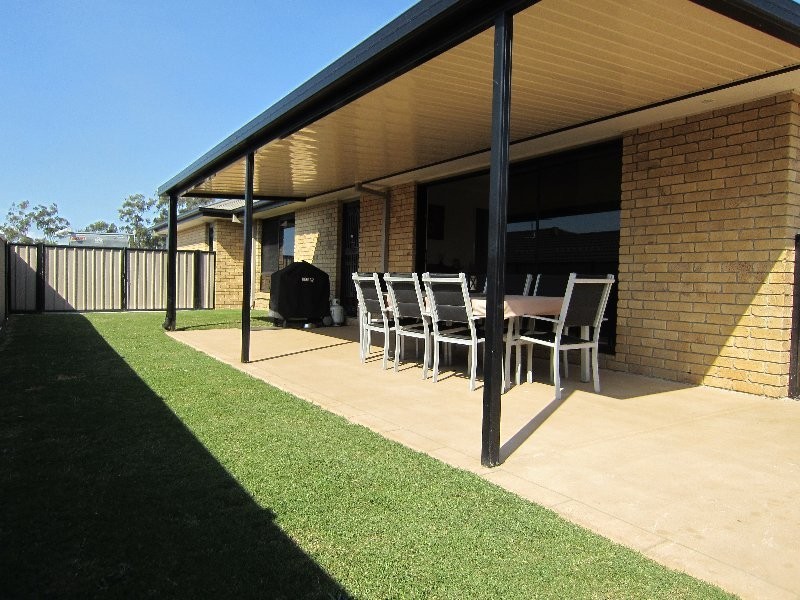 27 Harrison Grove, Deebing Heights QLD 4306