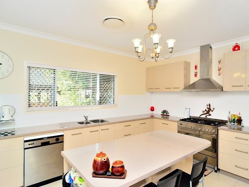 30 Pollock Street, Harrisville QLD 4307