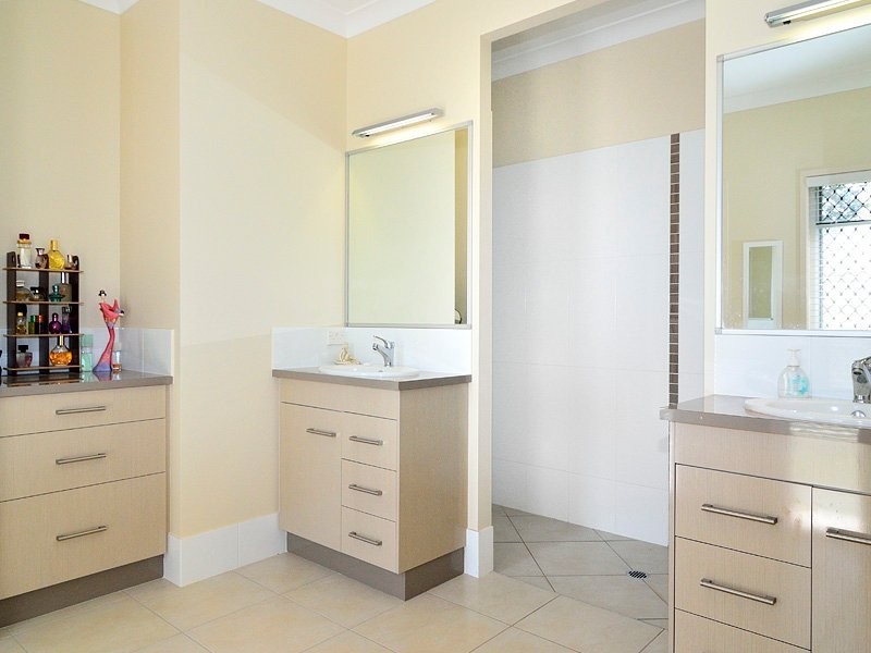 30 Pollock Street, Harrisville QLD 4307