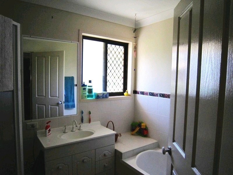 6 Banbury Close, Bundamba QLD 4304