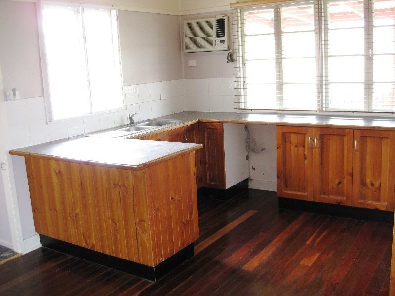 14 Casey Street, Leichhardt QLD 4305