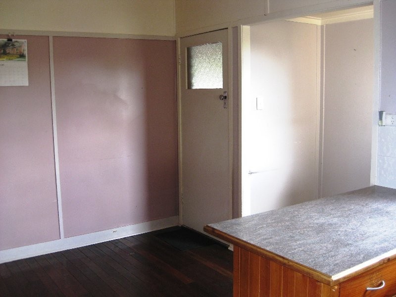 14 Casey Street, Leichhardt QLD 4305