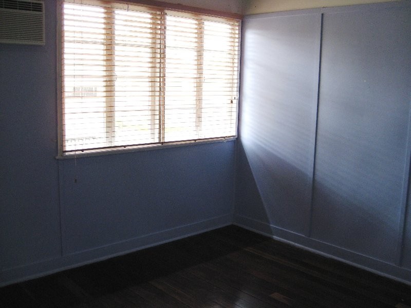 14 Casey Street, Leichhardt QLD 4305