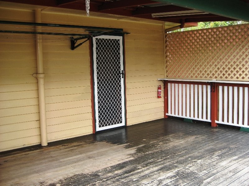 14 Casey Street, Leichhardt QLD 4305