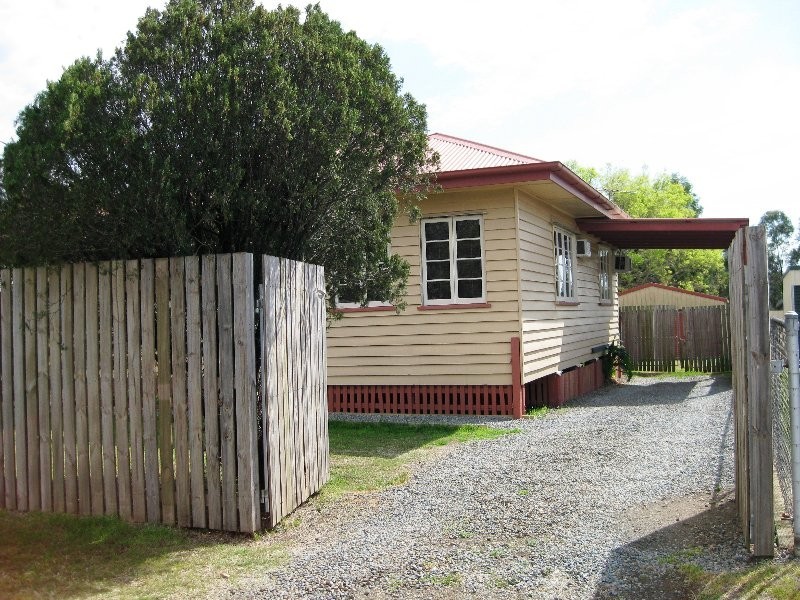 14 Casey Street, Leichhardt QLD 4305