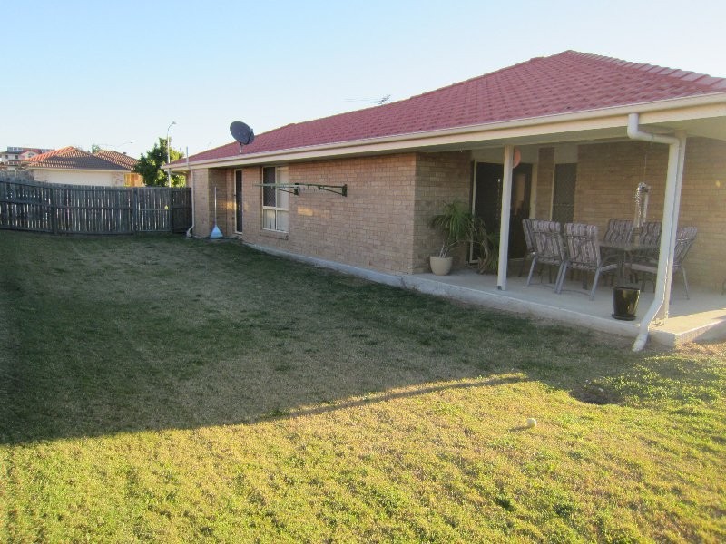 12 Willow Close, Raceview QLD 4305