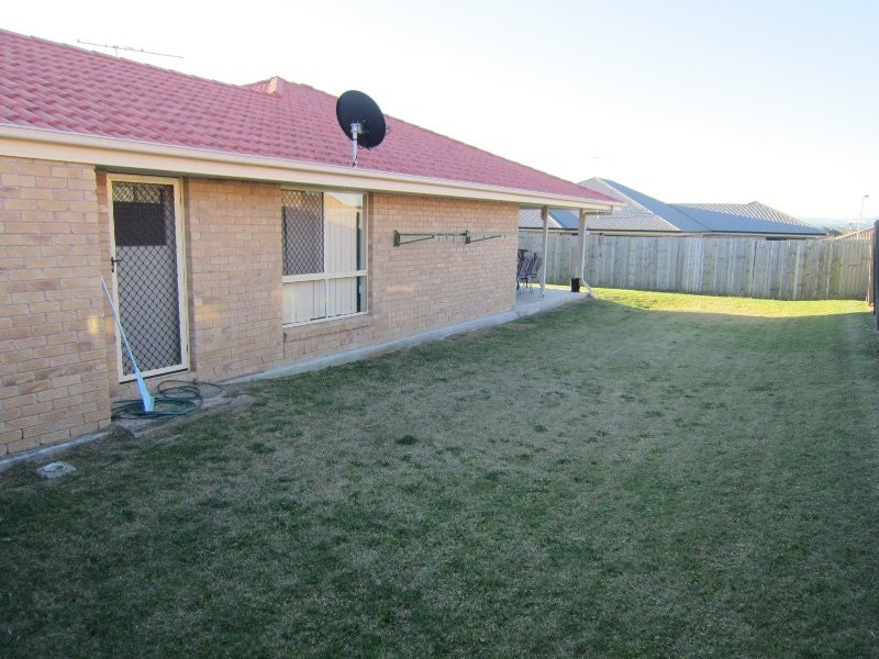 12 Willow Close, Raceview QLD 4305