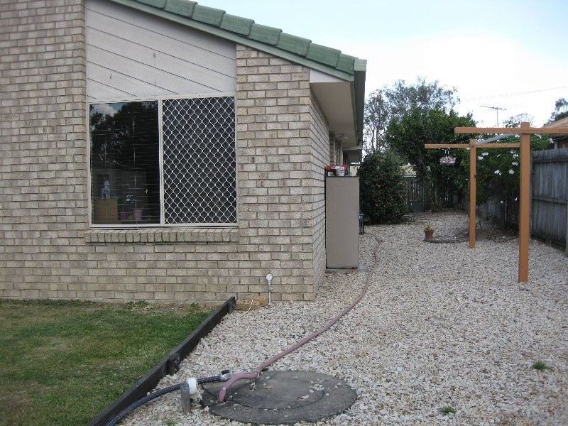 25 BELL STREET, Walloon QLD 4306