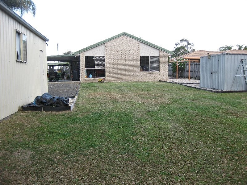 25 BELL STREET, Walloon QLD 4306