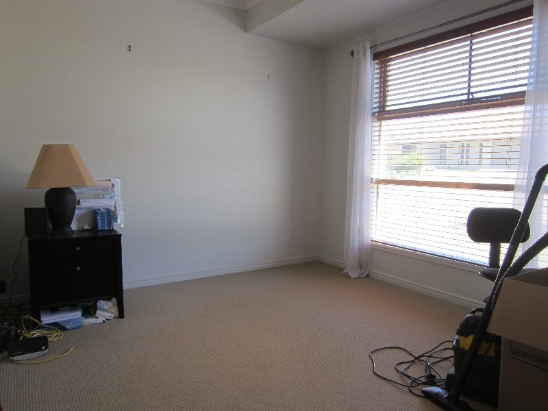 15 Piccadilly Court, Deebing Heights QLD 4306