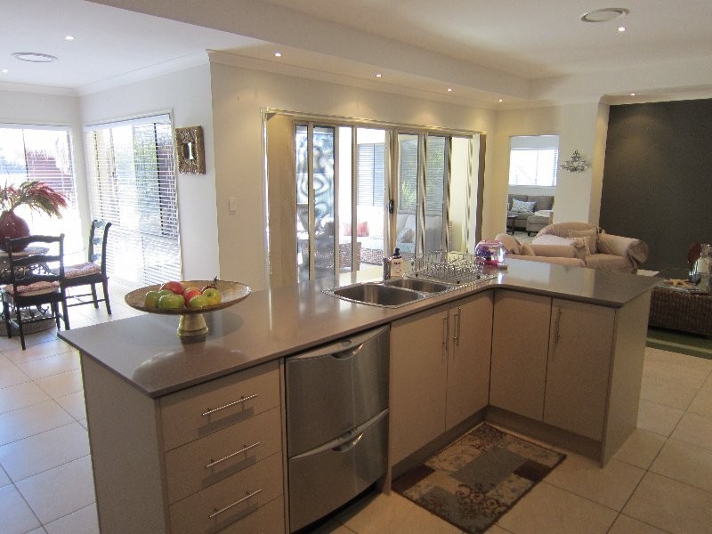 15 Piccadilly Court, Deebing Heights QLD 4306