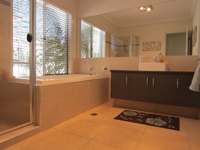 15 Piccadilly Court, Deebing Heights QLD 4306