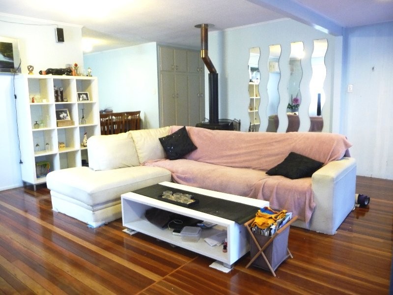 11 Burgess Street, Raceview QLD 4305