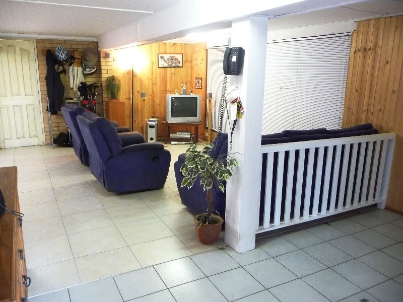 11 Burgess Street, Raceview QLD 4305