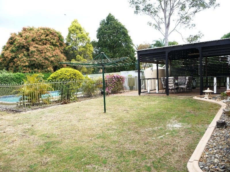 11 Burgess Street, Raceview QLD 4305