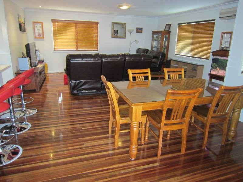 6 Mangonia Street, Raceview QLD 4305