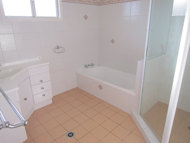 6 Mangonia Street, Raceview QLD 4305