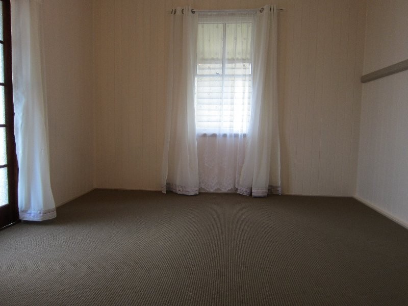 5 Fernvale Road, Brassall QLD 4305