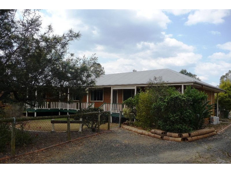 5 Macadamia Court, Walloon QLD 4306