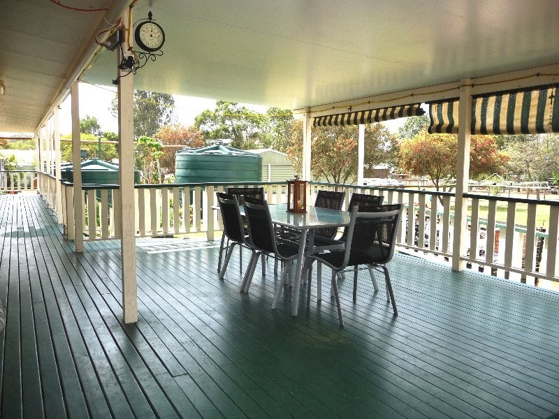 5 Macadamia Court, Walloon QLD 4306