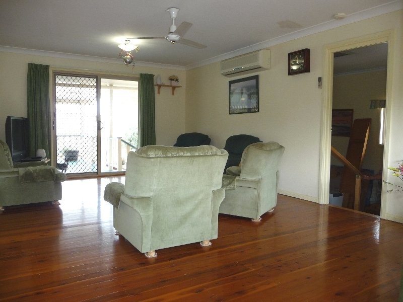 5 Macadamia Court, Walloon QLD 4306