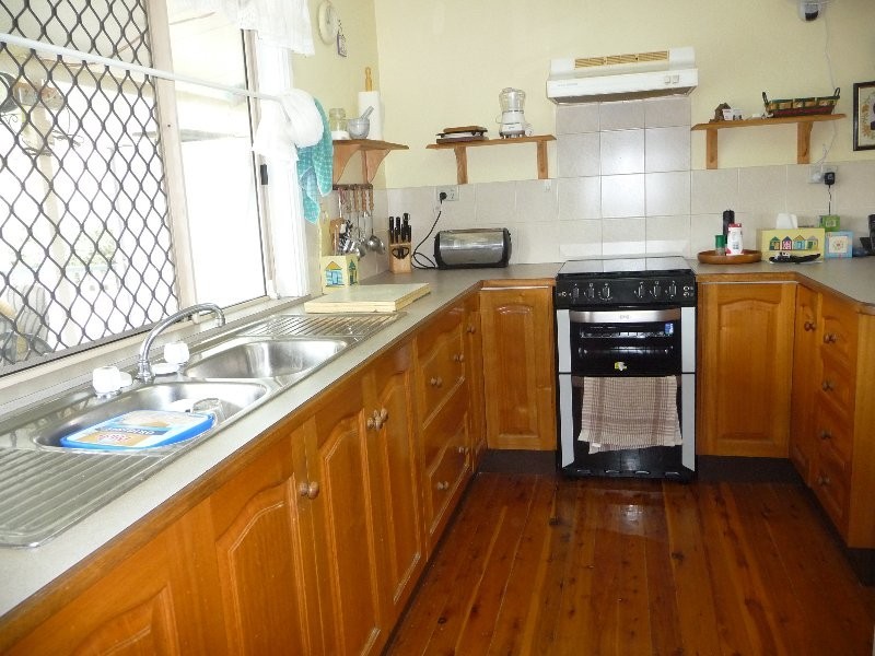 5 Macadamia Court, Walloon QLD 4306