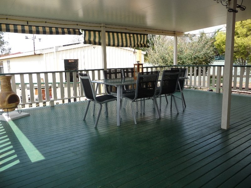 5 Macadamia Court, Walloon QLD 4306