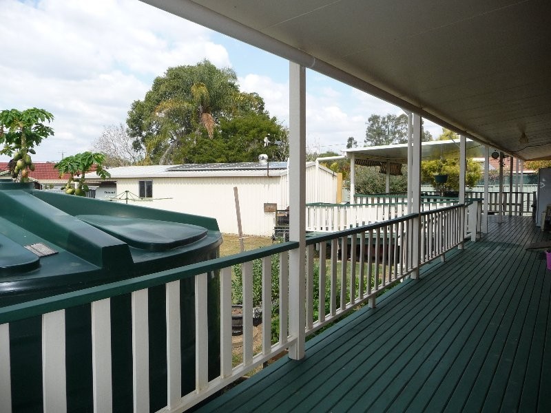 5 Macadamia Court, Walloon QLD 4306