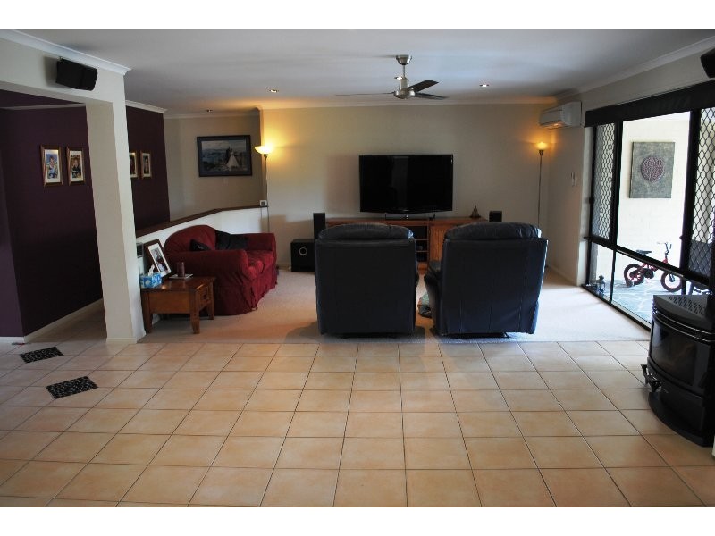 26 Dan Street, Chuwar QLD 4306