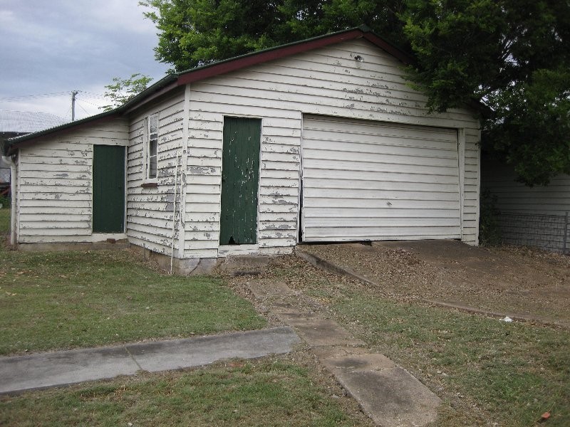 17 Rex Street, Eastern Heights QLD 4305